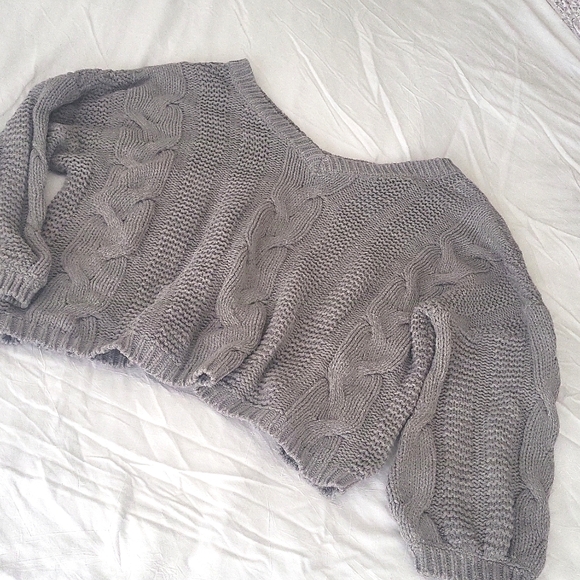 V-Neck Oversized Cable Knit Sweater - Picture 1 of 5